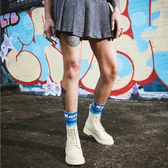 Dr. Martens 1460 WOMEN'S MONO LACE UP BOOTS