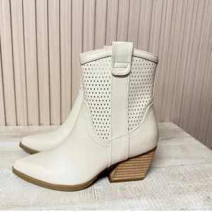 DV Dolce Vita Kirby Western/Cowboy Bootie In Ivory Women's Shoes Size 6