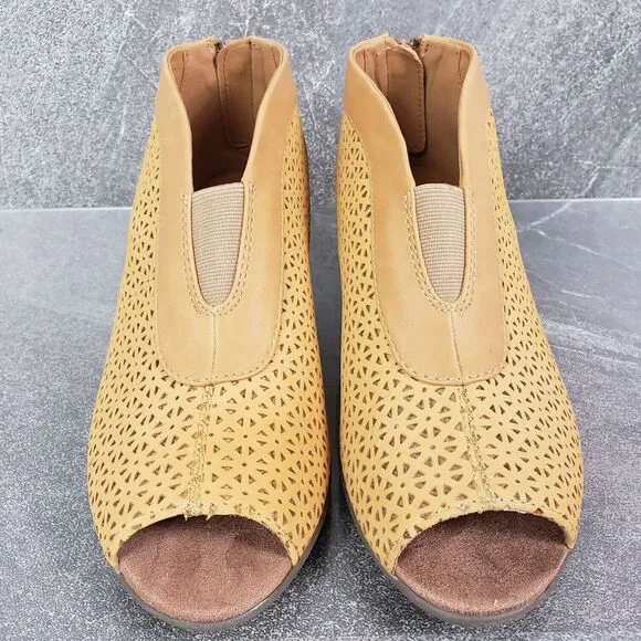 Earth Origins Boots Womens 6.5 Wide Yellow Carden Nubuck Peep Toe Booties Shoes
