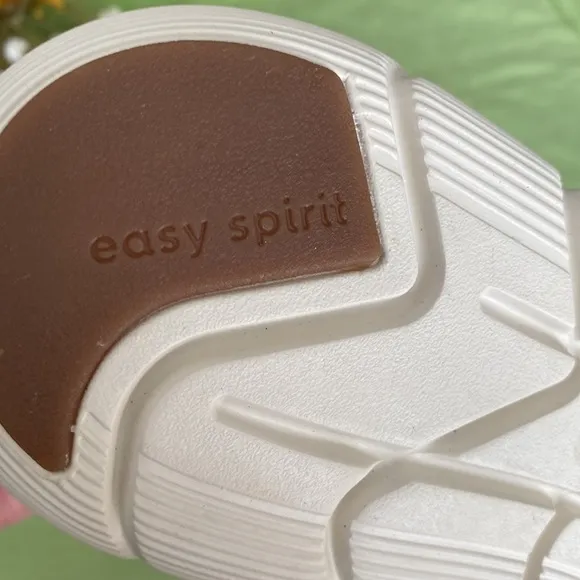 Easy Spirit men’s shoes