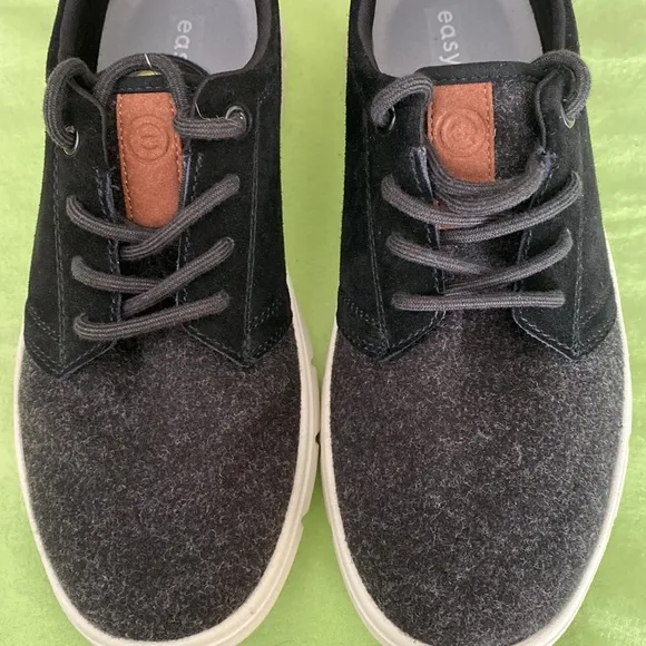 Easy Spirit men’s shoes
