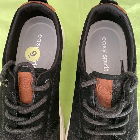 Easy Spirit men’s shoes