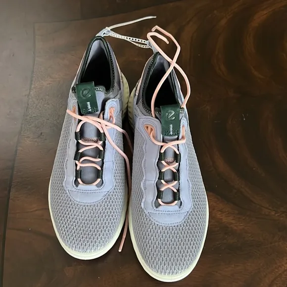 ECCO WOMEN'S ATH-1FW SNEAKER