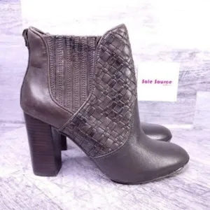Elliott Lucca Lucia Quilted Leather Pull on Heeled Ankle Boot Brown Women's sz 7