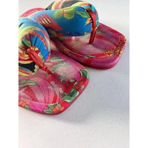 FARM RIO Multi Scarf Puffy Flip Flop SIZE 40