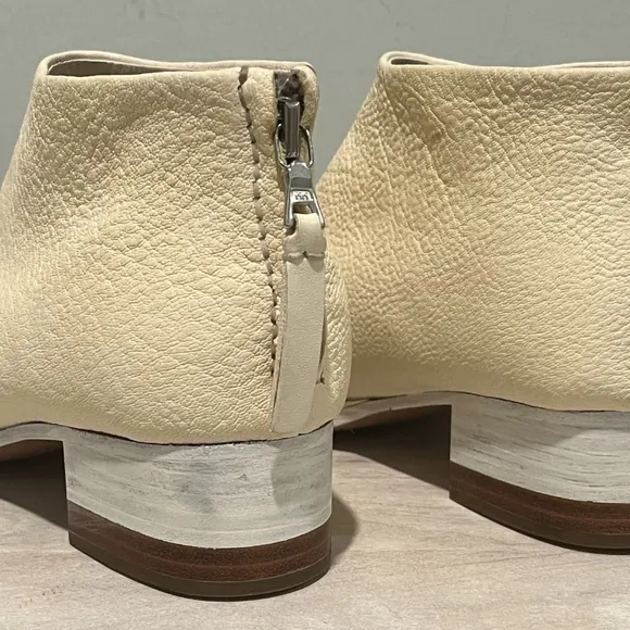 FEIT Ceremonial Mid Heel Boot  Size 36.  EUC