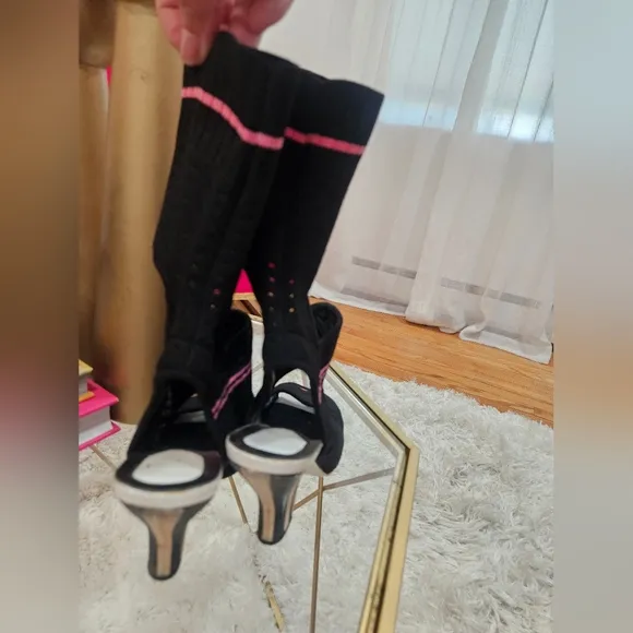Fendi Black and Pink Ankle Boots