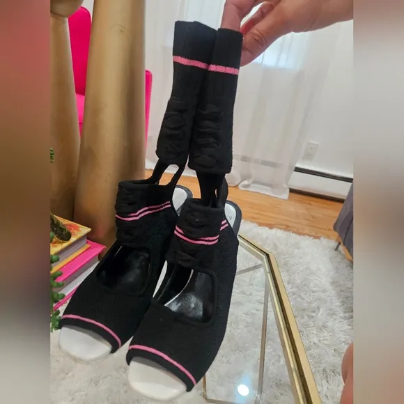 Fendi Black and Pink Ankle Boots