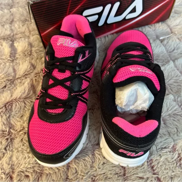 Fila Girl Fiction Sneakers Size 3.5