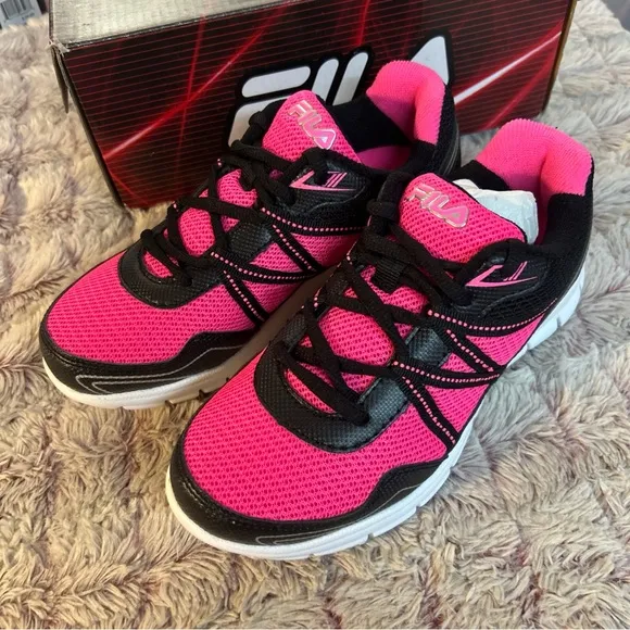 Fila Girl Fiction Sneakers Size 3.5