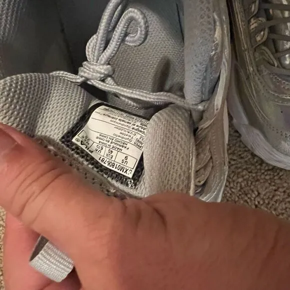 Fila holographic shoes y2k size 9