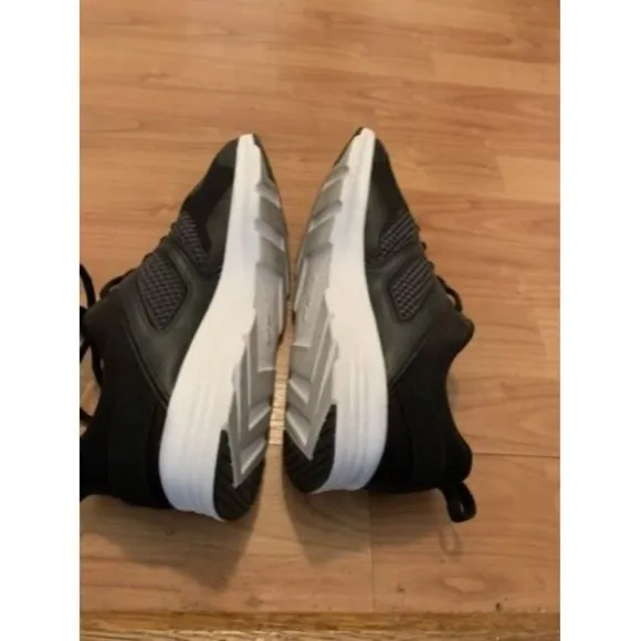 Fila Memory Foam Frame V6 Women's Shoes Black &amp; White Size 9 Sneakers