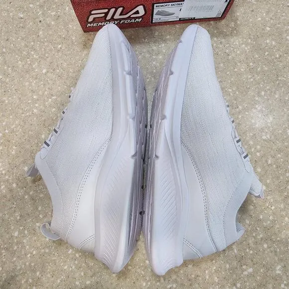 Fila Memory Skyway 2.0 Air Mesh Sneakers White Women's Size 8.5 Wide Width