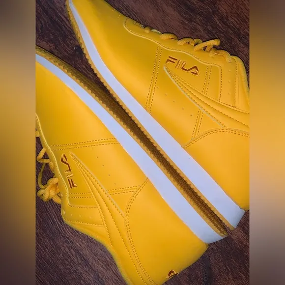 Fila size 9.5