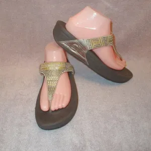 FitFlop LULU Aztek Chada TOE POST Sandals Size 10 LEATHER Thong CUSHIONED Studs