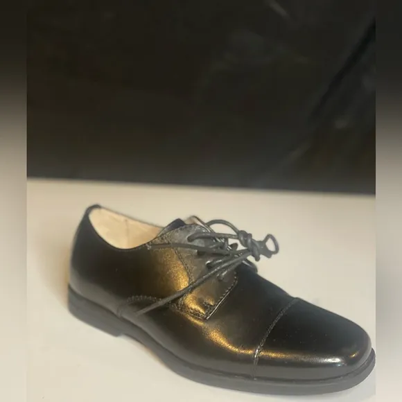Florsheim Boys Reveal cap toe jr. oxford shoes, black, size 3, NIB