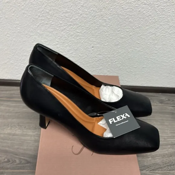 Franco Sarto Flexa Aela Pump In Black Leather