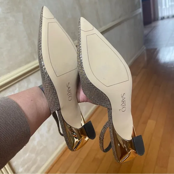 Franco Sarto Women's Devin Pointed Toe Kitten Heel Slingback Pump Gold Sz 7