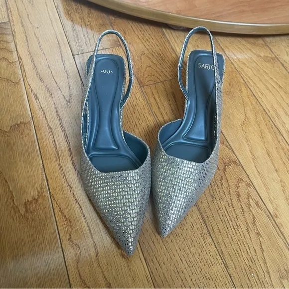 Franco Sarto Women's Devin Pointed Toe Kitten Heel Slingback Pump Gold Sz 7