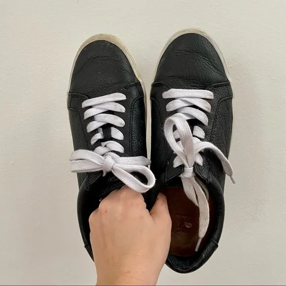 Frye Kerry Navy Leather Sneakers | Timeless Low-Top Classics