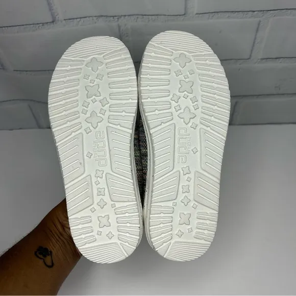 Hey Dude Wendy Slip on shoes youth size 1