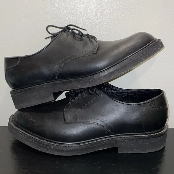 Hitchcock Black Leather Oxfords.  Size 9.5. 5E.  Wide Shoes for Men.