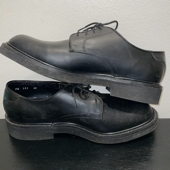 Hitchcock Black Leather Oxfords.  Size 9.5. 5E.  Wide Shoes for Men.
