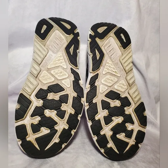 Hoka arahi 5 size 12