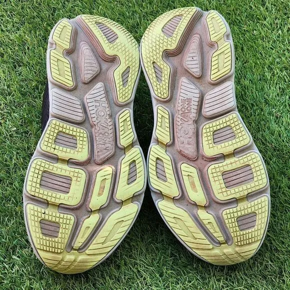 HOKA BONDI 7 - Mens Athletic Shoes - SIZE 11 **E2 WIDE ** See Pictures**