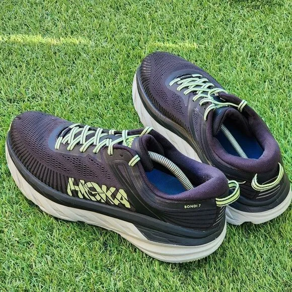 HOKA BONDI 7 - Mens Athletic Shoes - SIZE 11 **E2 WIDE ** See Pictures**