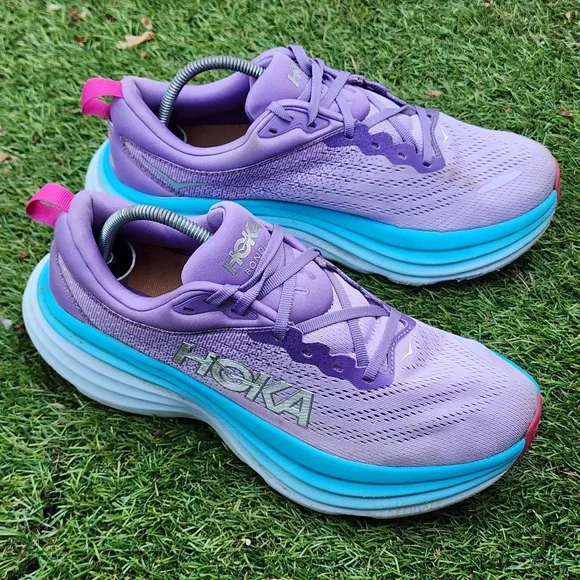 HOKA BONDI 8 - Womens Athletic Shoes - SIZE 9.5B