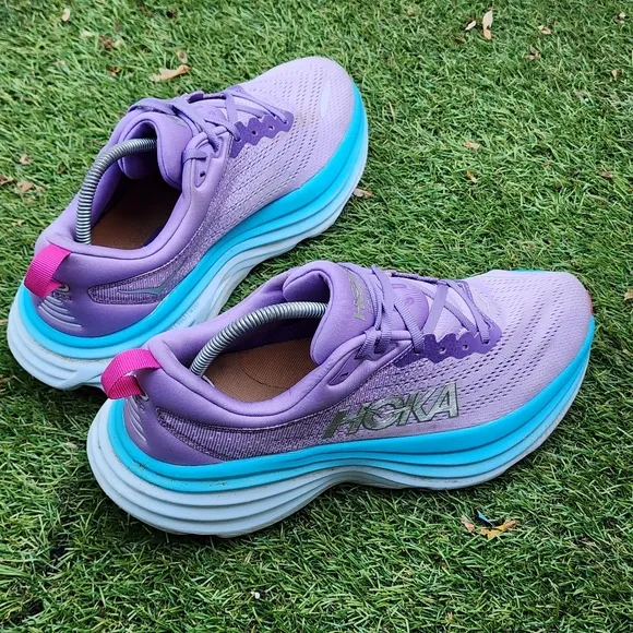 HOKA BONDI 8 - Womens Athletic Shoes - SIZE 9.5B