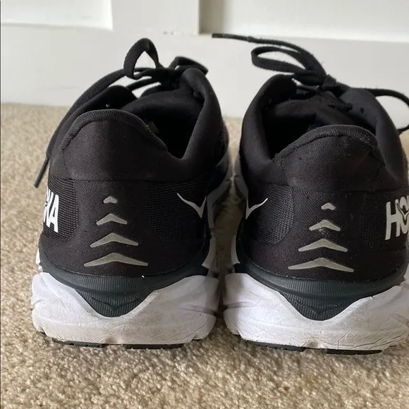 HOKA Clifton 8’s running shoes