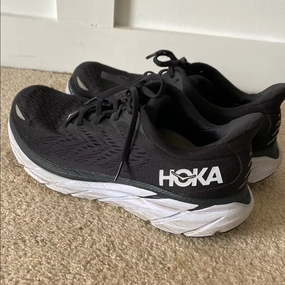 HOKA Clifton 8’s running shoes