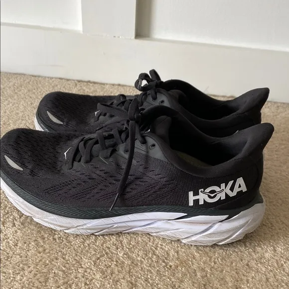 HOKA Clifton 8’s running shoes