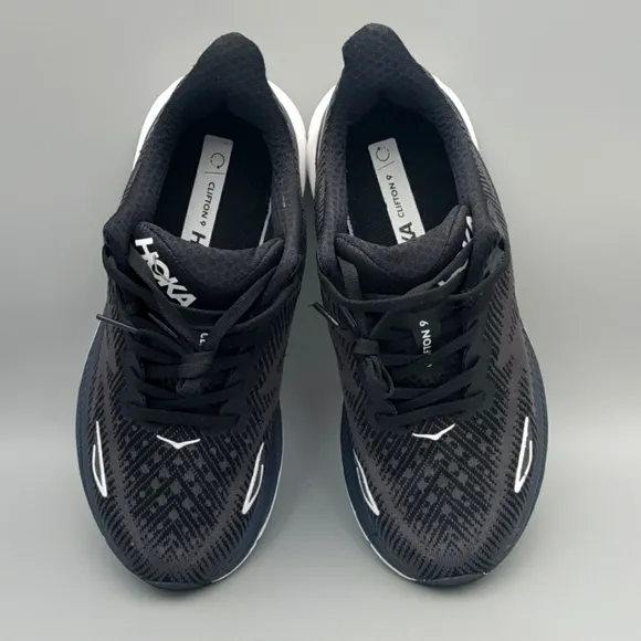 HOKA Clifton 9 Sneakers Black White Lace Tie Running Shoes Men 7 wide (D)