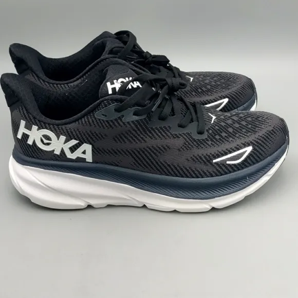 HOKA Clifton 9 Sneakers Black White Lace Tie Running Shoes Men 7 wide (D)
