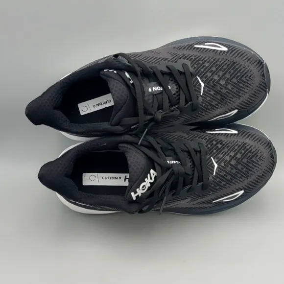 HOKA Clifton 9 Sneakers Black White Lace Tie Running Shoes Men 7 wide (D)