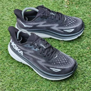 HOKA CLIFTON 9 - Womens Athletic Shoes - SIZE 8.5D WIDE