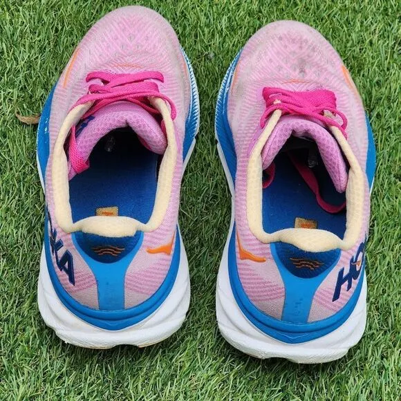 HOKA CLIFTON 9 - Womens Athletic Shoes - SIZE 11D WIDE