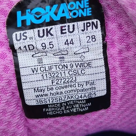 HOKA CLIFTON 9 - Womens Athletic Shoes - SIZE 11D WIDE