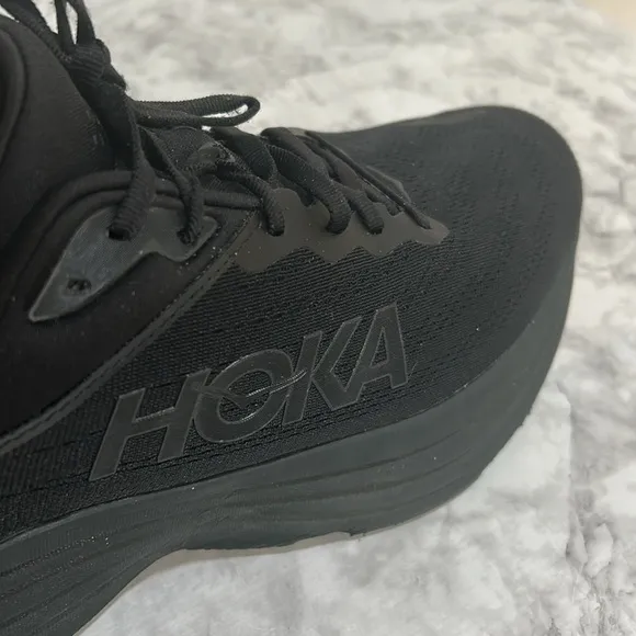 HOKA MENS ATHLETIC SHOES BONDI 8 WIDE ALL BLACK SIZE 14 W