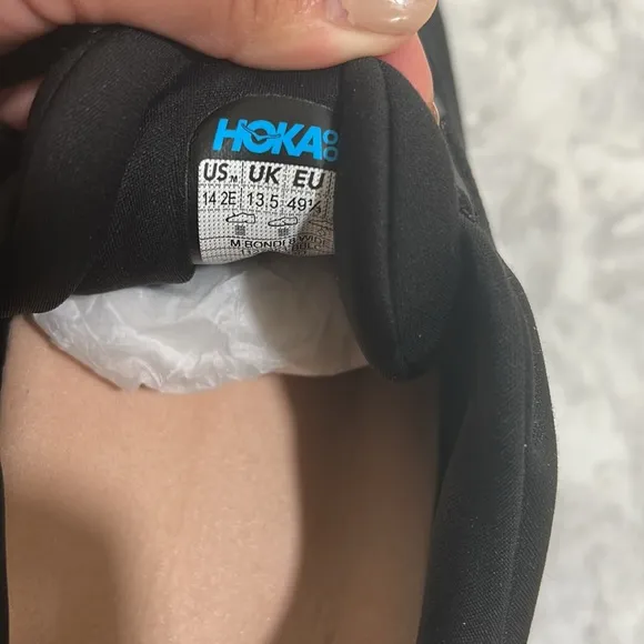 HOKA MENS ATHLETIC SHOES BONDI 8 WIDE ALL BLACK SIZE 14 W
