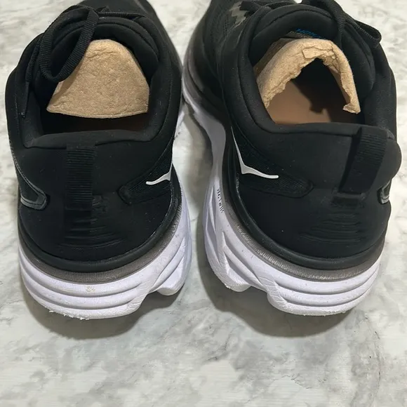 HOKA MENS ATHLETIC SHOES BONDI 8 WIDE BLACK AND WHITE SIZE 14 W