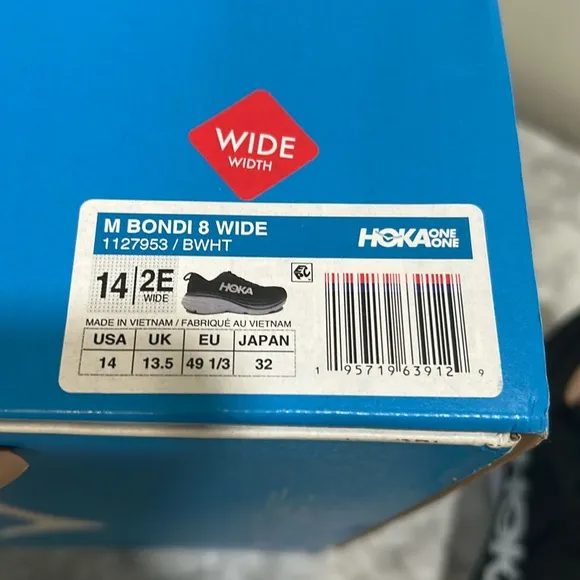HOKA MENS ATHLETIC SHOES BONDI 8 WIDE BLACK AND WHITE SIZE 14 W