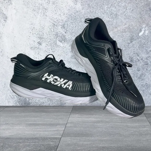 Hoka One One Bondi 7 Road Running Shoes Black White Men’s Sneakers Size 9.5D
