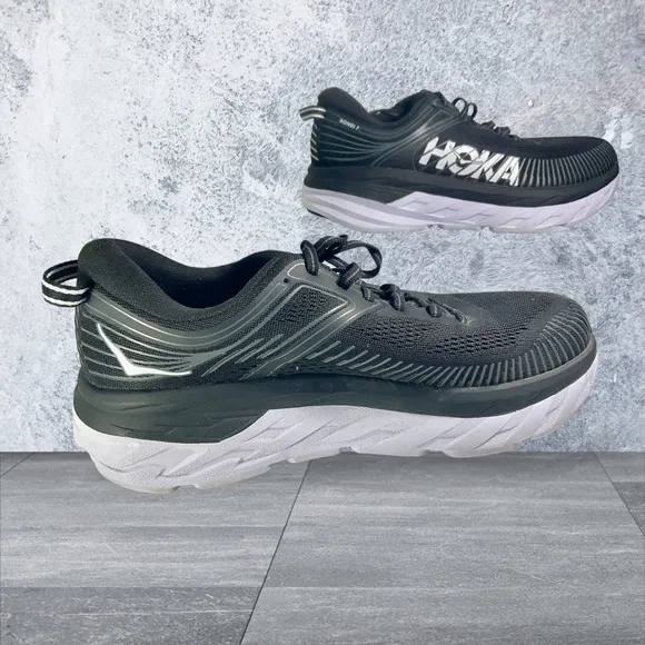 Hoka One One Bondi 7 Road Running Shoes Black White Men’s Sneakers Size 9.5D