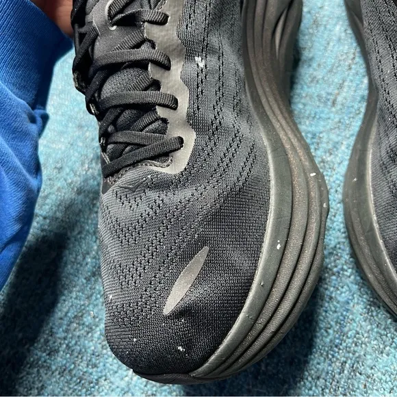 Hoka One One Bondi 8 Running Shoes in Triple Black EXTRA WIDE Width 4E