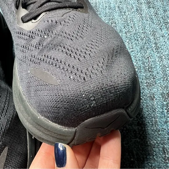 Hoka One One Bondi 8 Running Shoes in Triple Black EXTRA WIDE Width 4E