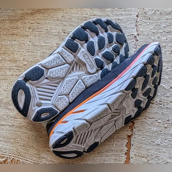 Hoka One One Clifton 7 Women’s Size 7 WIDE Running Shoes